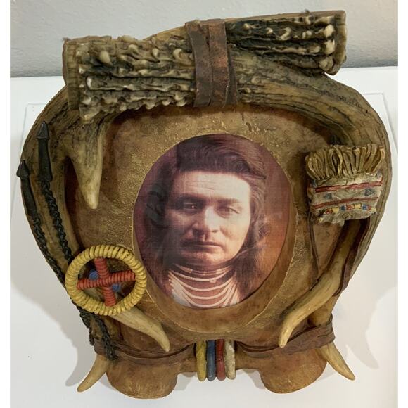Vtg Resin Deer Antler Native American Indian Bone Photo Picture Frame 4” X 6” - Picture 14 of 16